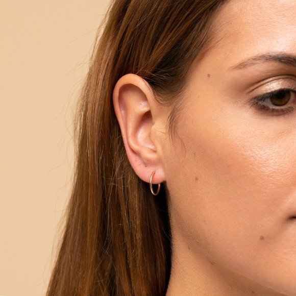 Mejuri Jewelry - Mejuri small hoops 14k gold